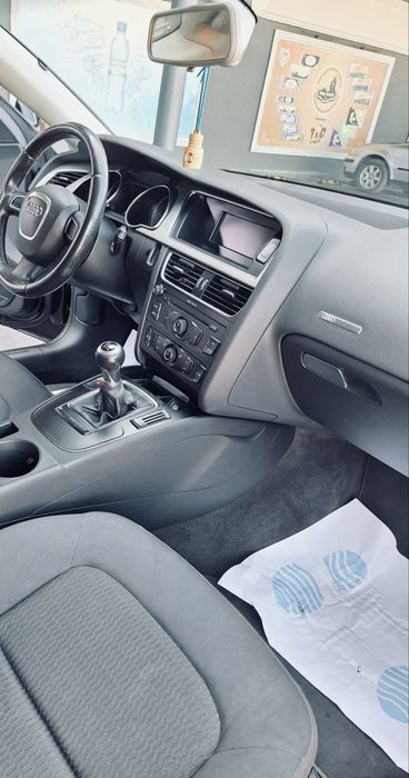 Audi a5 2.0 Tdi An 2012 masina merge si arata foarte bine