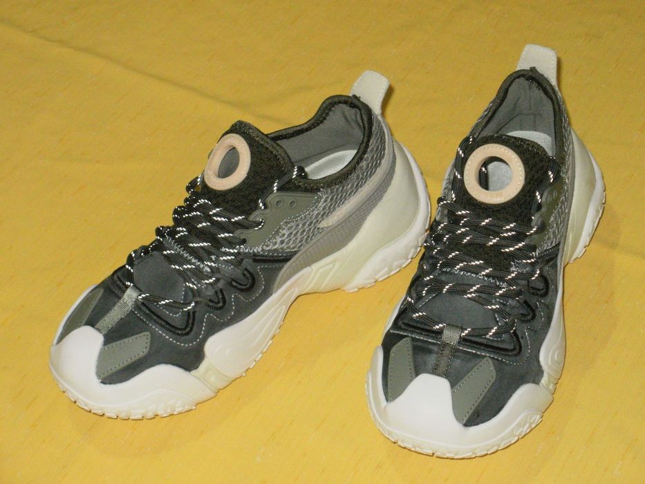 MANGO нови с етикет юношески маратонки 37