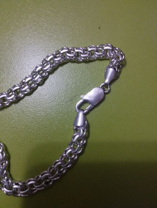 Продам серебряный браслет.