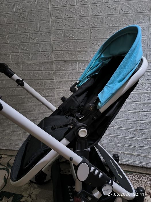 Продам коляску Freekids