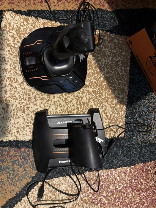 Joystick  Thrustmaster T16000