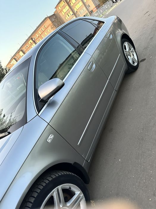 Продам автомобиль AUDI a4