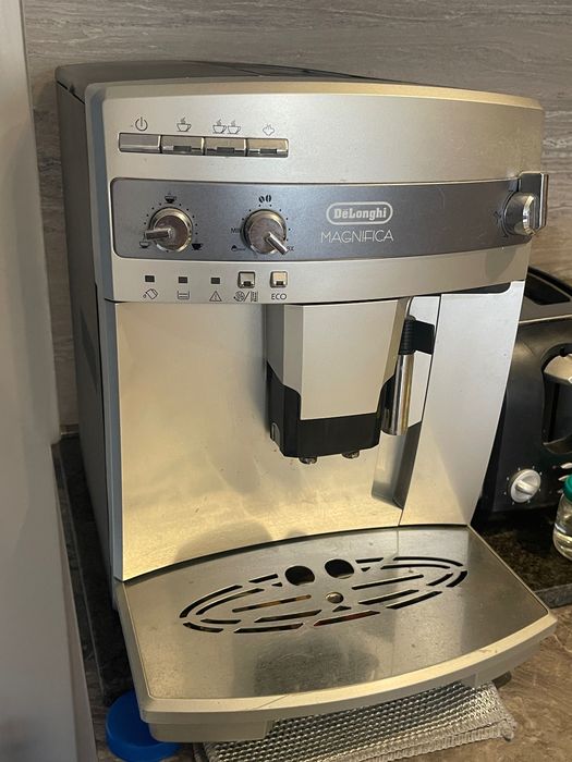 Кафеавтомат / кафемашина Delonghi Magnifica