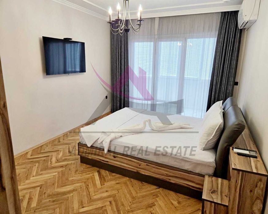 Дава се под наем Тристаен апартамент в Варна, Цветен квартал - 72 кв.м за 767 € - Снимка #2