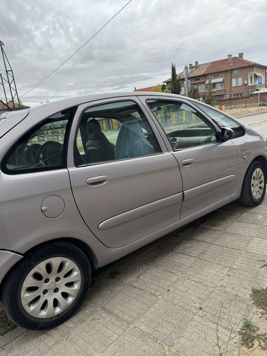 Citroën Xsara Picasso 2.0 HDi – 90 к.с.  Продава се Citroën Xsara Picasso 2.0 HDi, 90 к.с., 2002 г.Валиден технически преглед април 27г.