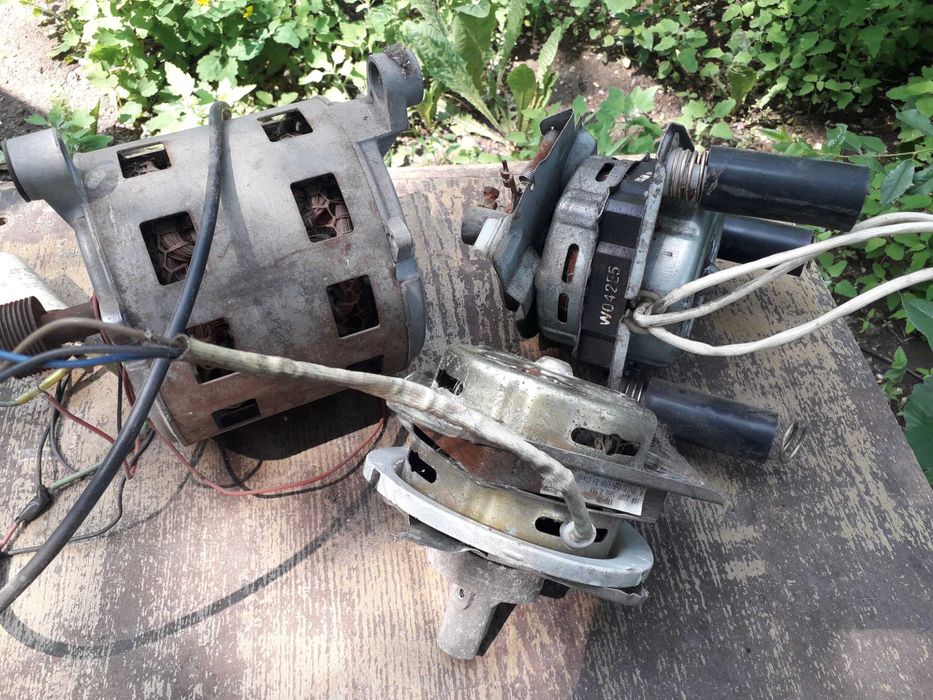 Электро моторы Продам