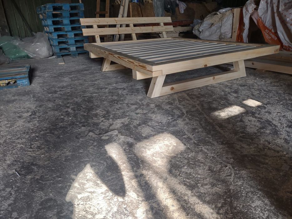 Pat lemn masiv de brad