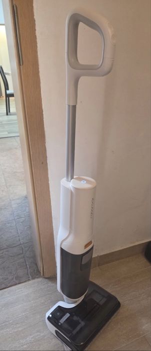 Redus! Nou este 1500 ! Roborock vertical +mop ve se curata singur