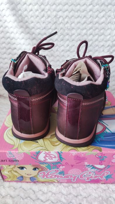 Ботинки вишневые 30 размер