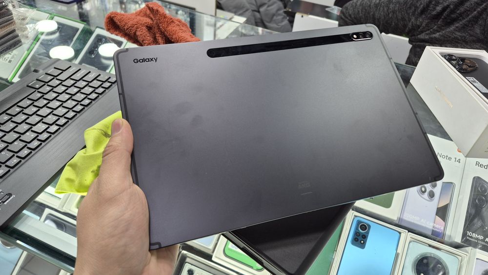 Samsung Tab S8 Plus 8/128 gb sotiladi