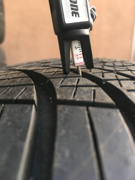 Cauciucuri iarna 215 50 17