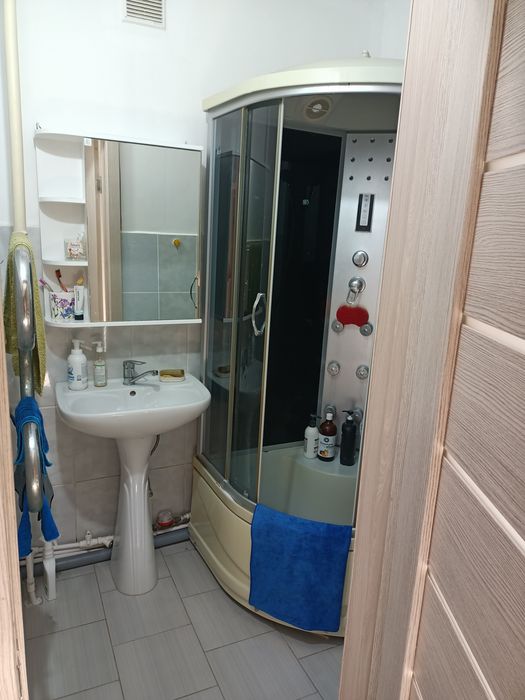 Продам трёхкомнатную квартиру