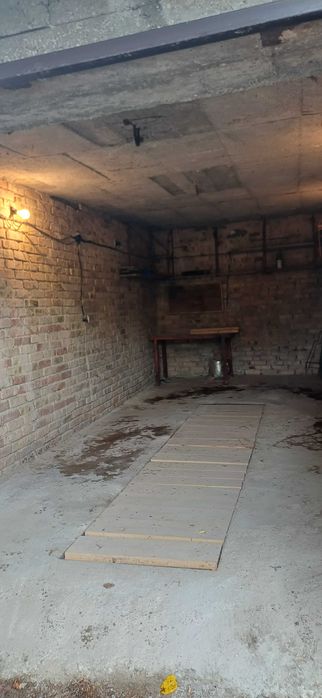 Дава се под наем Гараж / Паркомясто в Шумен, Куршум чешма - 24 кв.м за 61.2 € - Снимка #1