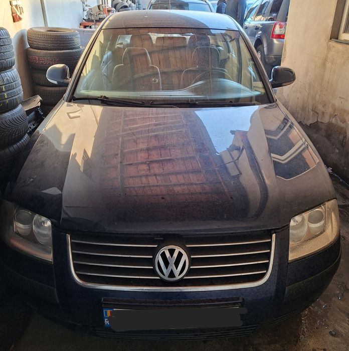 Vand Pasat 2003 pentru dezmembrat