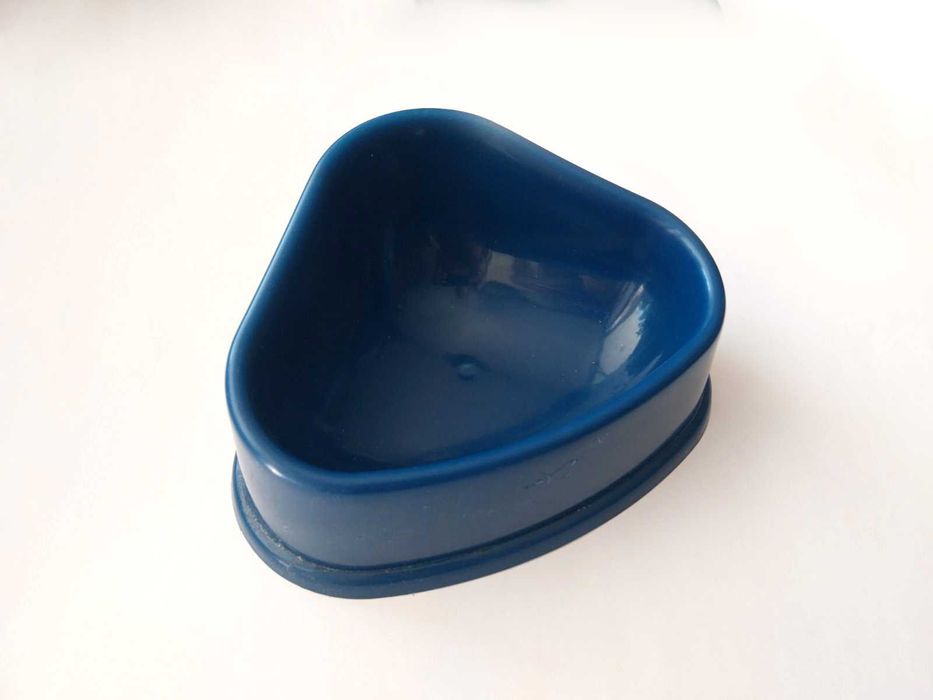 Купички за дребни животни, поилка за вода.