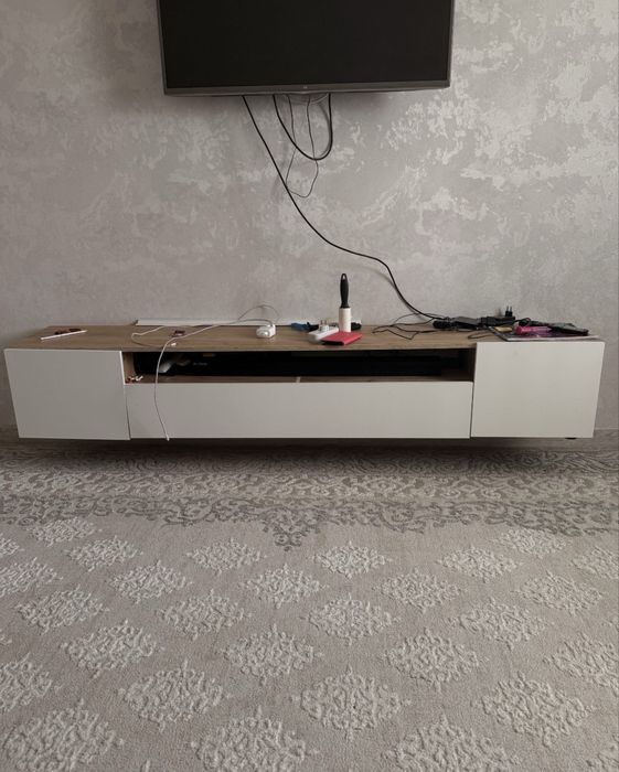 Продам тумбу под телевизор