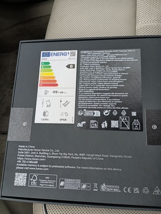 Honor magic v5  gold