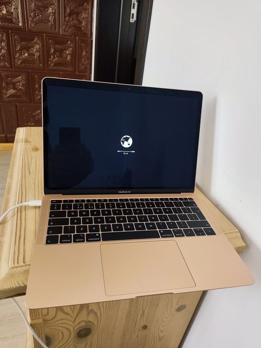 Cand macbook fara sistem de operare