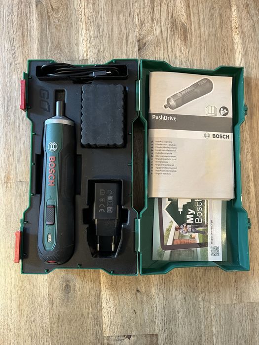 Bosch PushDrive – șurubelniță electrică cu acumulator, stare foarte bună