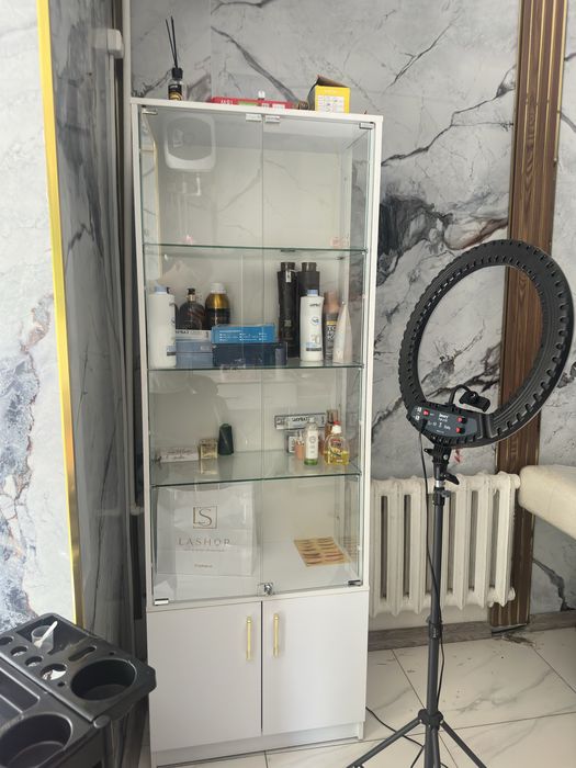 Shisha vitrina shkaf ideal holatda
