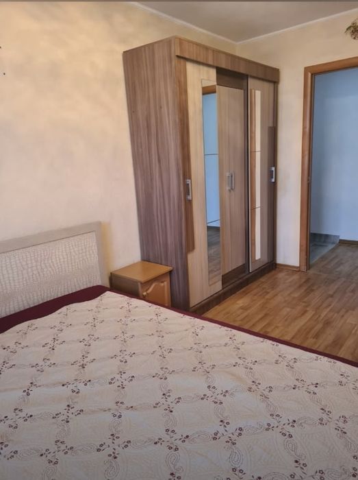 Продается квартира 3 комн. 63кв метр торг