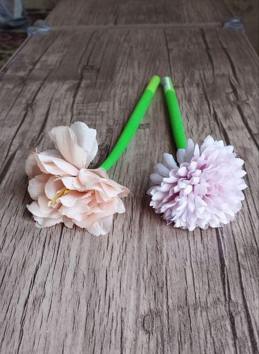 Продам шариковые ручки в виде цветка