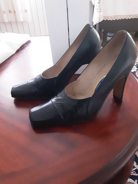 Pantofi piele naturala marimea 35-36