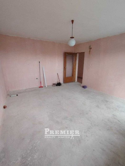 Етаж от къща в с.Тънково