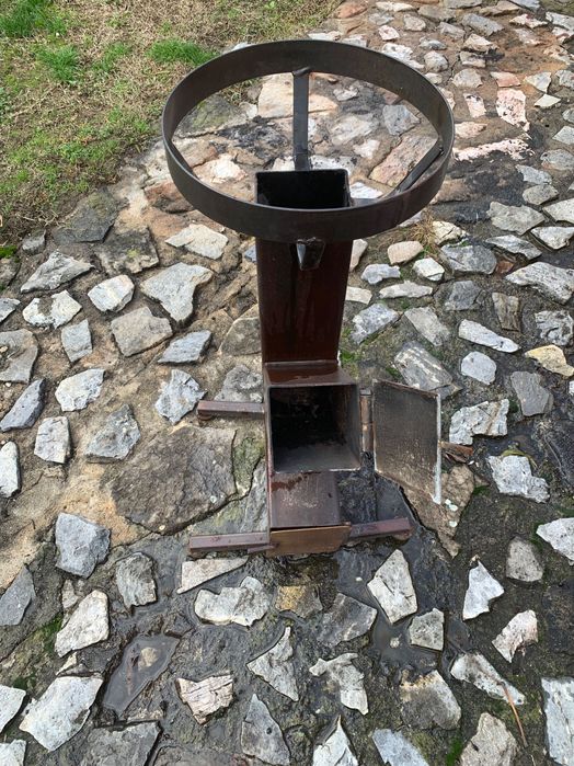 Vand gratar mare ptr ceaun , pe lemne 300 lei