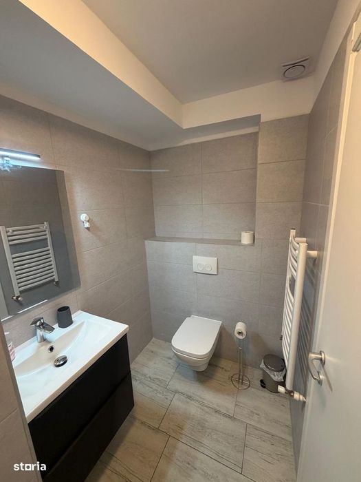 Garsonieră modernă de închiriat, 1 etaj, balcon