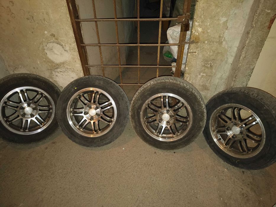 Алуминиеви джанти за Голф 5 с гуми
