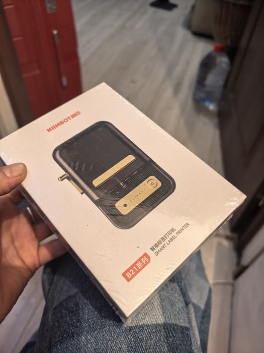 Новый принтер этикеток NIIMBOT B21 Bluetooth
