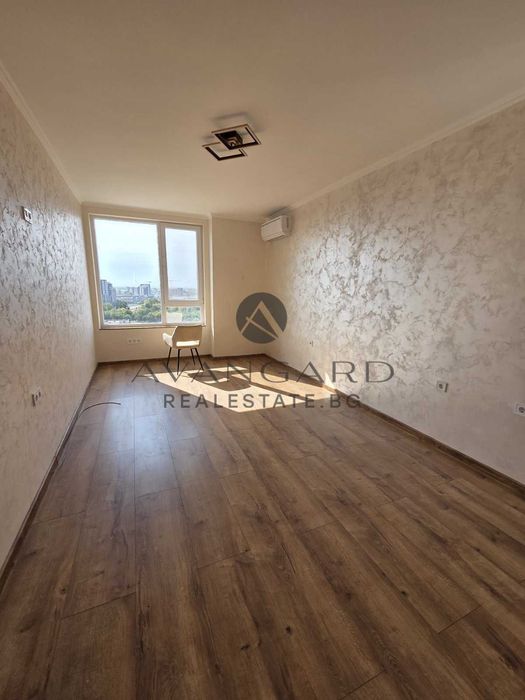 Продава се Тристаен апартамент в Пловдив, Център - 120 кв.м за 2384 €/кв.м - Снимка #8