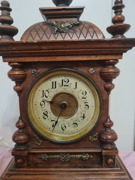 Ceas de masa cu tambur muzical