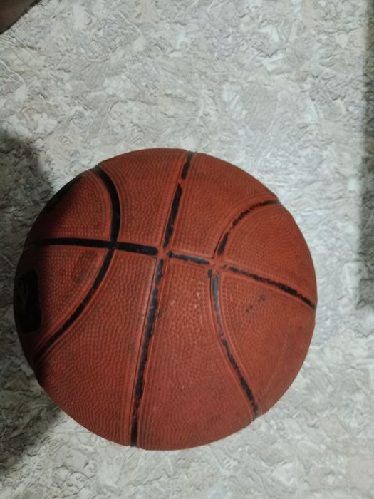 Баскетбольный мяч