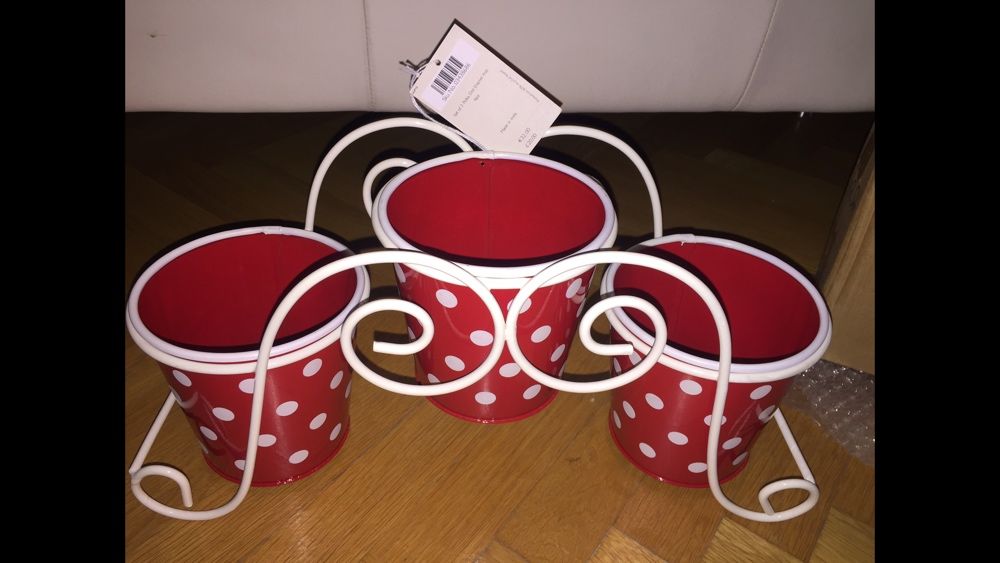 Кралско зелено завеси-шифон ;нощни лампи,килим;кашпи Laura Ashley