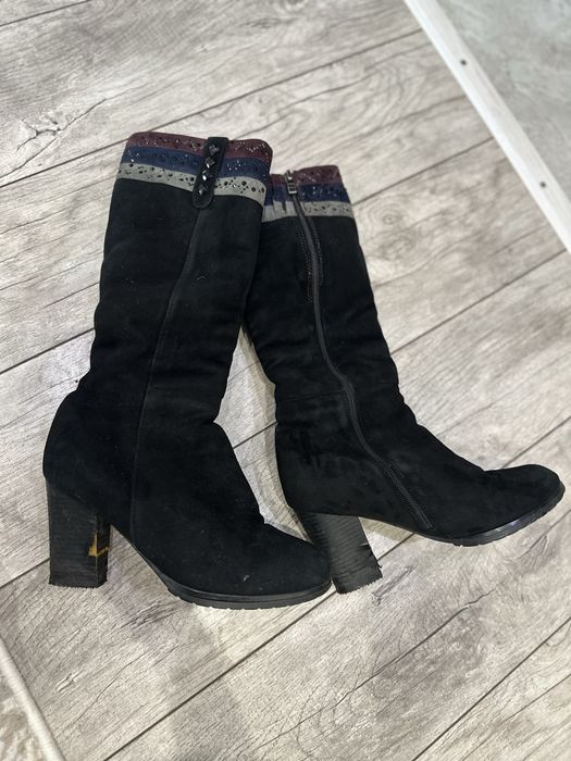 Продам женские сапоги