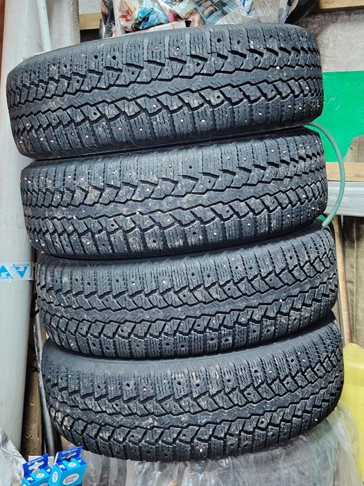 Резина б/у максис