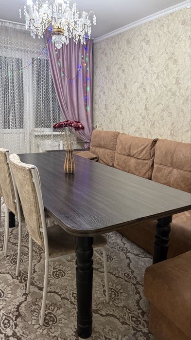 продаю стол, стулья отдельно