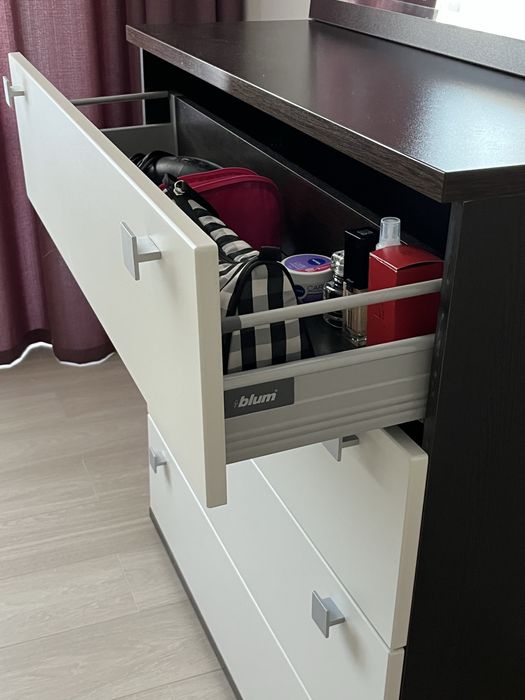 Комод и зеркало на лдсп