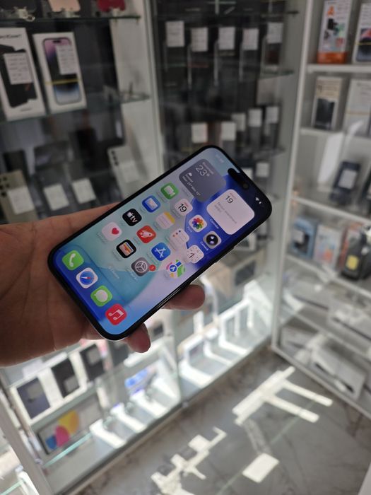 iPhone 15 128GB. Black