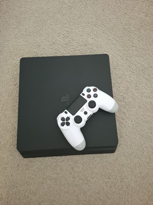 Ps4, folosit ceva timp și funcționează bine