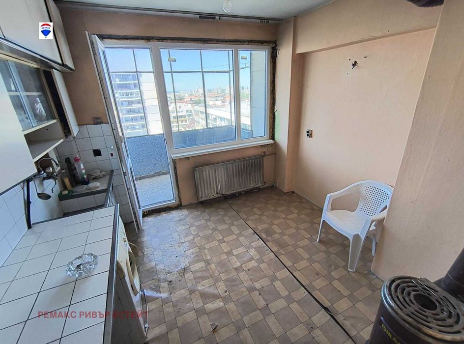 Продава се Тристаен апартамент в Русе, Широк център - 87 кв.м за 1034 €/кв.м - Снимка #1