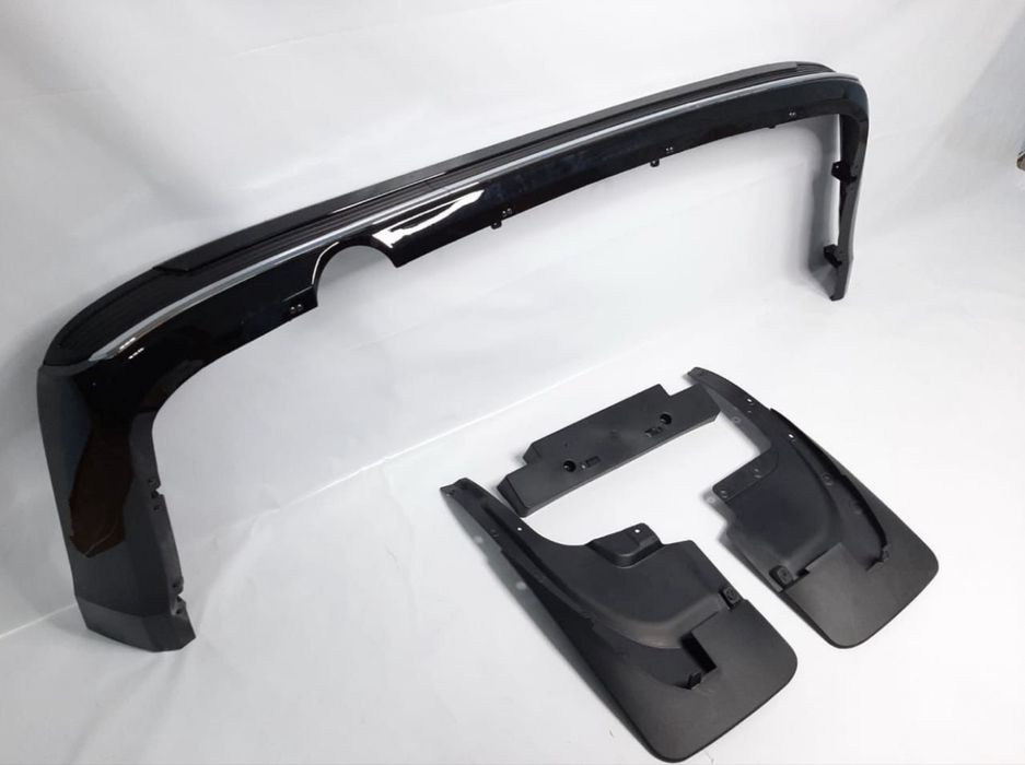 Обвес Lounge на Land Cruiser 200