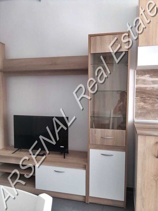 Тристаен апартамент под наем, Център