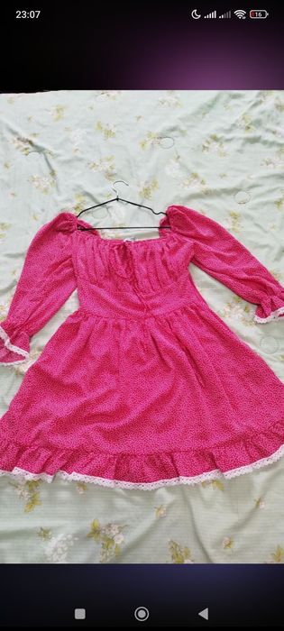 Продам новые платья 2000