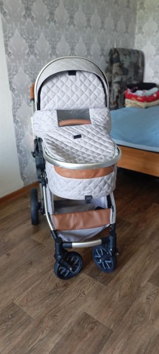 Продаем коляску  состояние  отличное