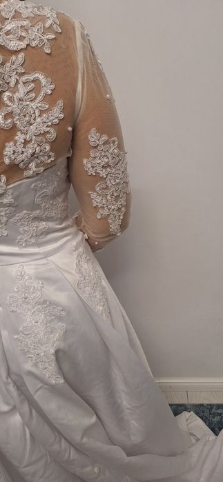 Rochie de mireasa  alba ca in imagine
