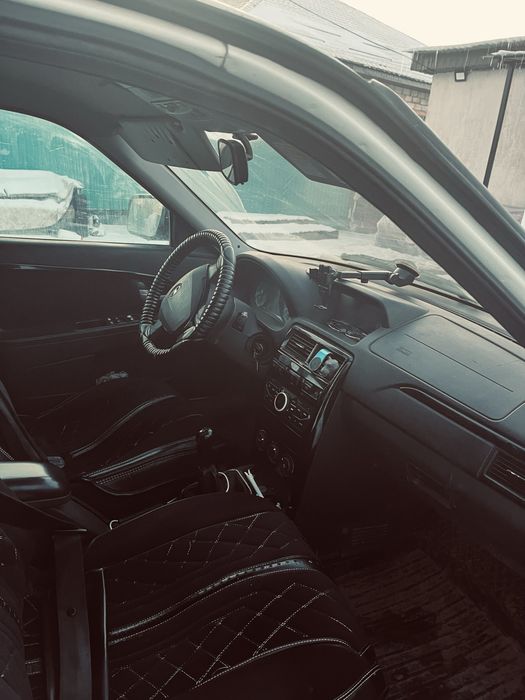 Продам приора 2 универсал 2012г