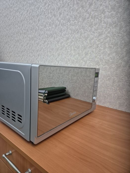 Микроврлновая печь Midea